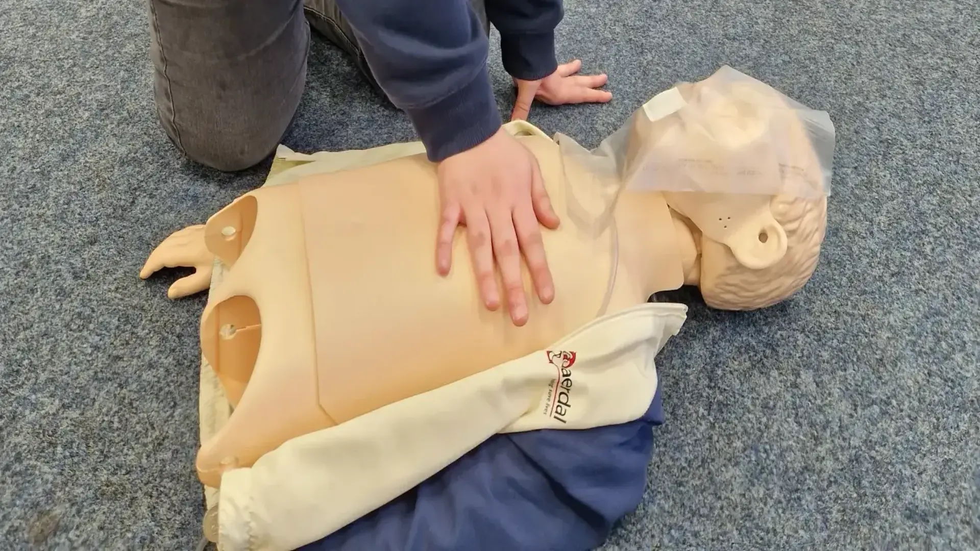 Wer ist Rescue-Anne? Was hat sie? Das wissen unsere Schülersanitäter:innen genau.
